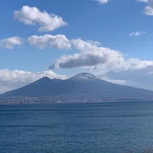 Bed & Breakfast Primopianoposillipo, Naples