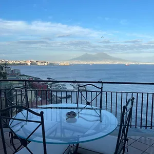 Apartment Panoramico A Posillipo, Naples
